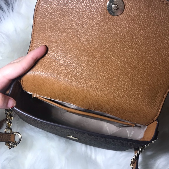 Michael kors cross body❤️ - Picture 4 of 4